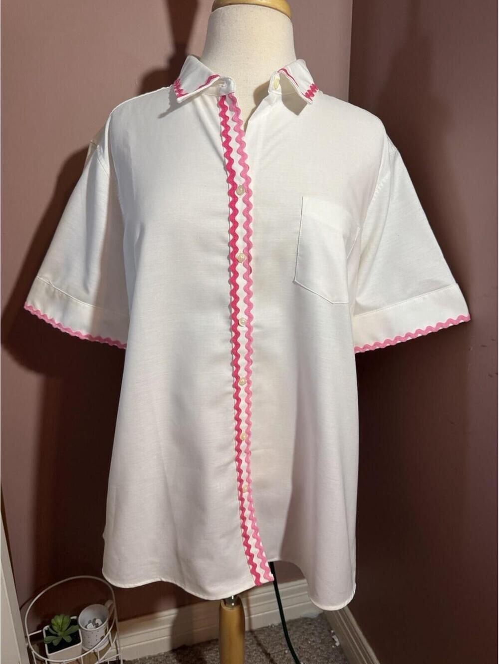 Pearly Vine Ladies White Button Down Shirt Pink Ric Rac Trim Short Sleeve XXL